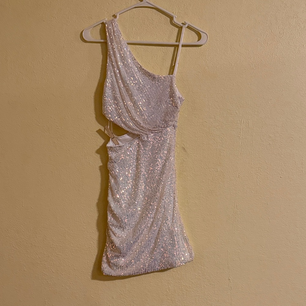 Elegant Sequin One-Shoulder Dress
